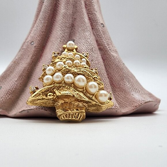 VINTAGE GOLD PLATED FAUX PEARL GARLAND CHRISTMAS TREE BROOCH SIGNED RICHELIEU - Picture 4 of 8